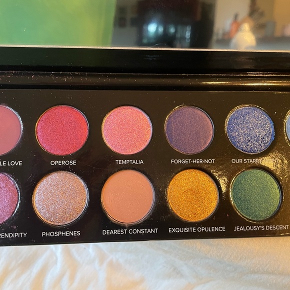 Sydne Grace X Temptalia Eyeshadow Palette - Picture 3 of 6